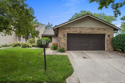 /international/us/2005-eagle-ridge-court-urbana-il-110108885416/