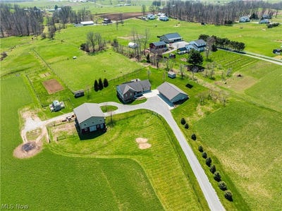 /international/us/4876-township-road-628-millersburg-oh-110107534884/