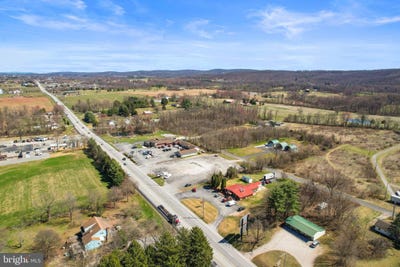 /international/us/6415-york-road-abbottstown-pa-110098895340/?lang=id