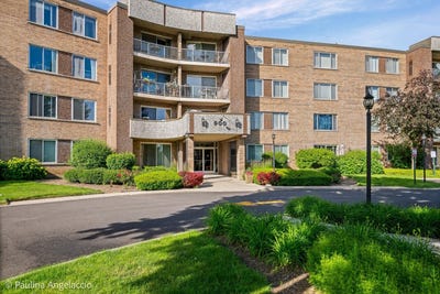 /international/us/900-e-wilmette-road-palatine-il-110108575221/