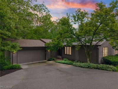 /international/us/6791-windward-hills-brecksville-oh-110108341488/