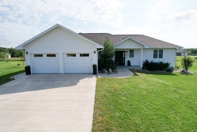/international/us/2414-timberlane-dr-sabetha-ks-110102444235/