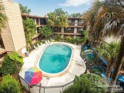 /international/us/300-bayou-blvd-pensacola-fl-110105902535/