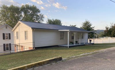 /international/us/180-pike-street-new-martinsville-wv-110102580337/