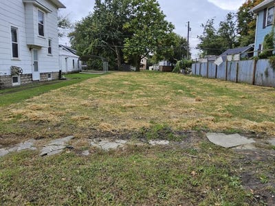 /international/us/905-e-warren-street-bucyrus-oh-110120105155/