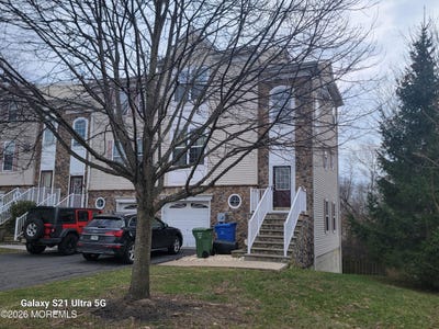 /international/us/10-russell-court-matawan-nj-110106693465/