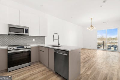 /international/us/1155-custer-avenue-se-atlanta-ga-110106278045/