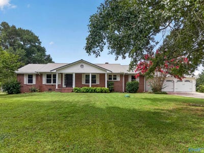 /international/us/5572-section-line-road-albertville-al-110119403566/