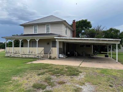 /international/us/602-crescent-drive-ness-city-ks-110100809844/