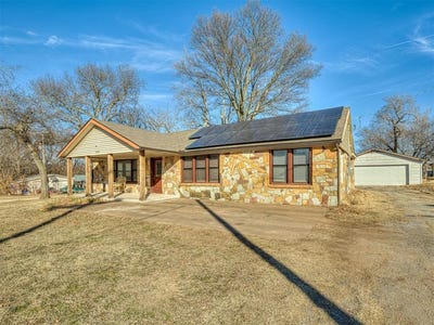/international/us/209-w-etowah-road-noble-ok-110107506975/