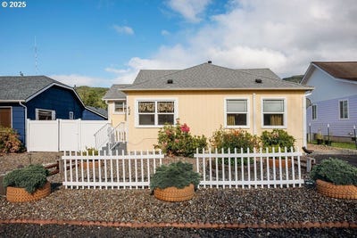 /international/us/404-jackson-st-ryderwood-wa-110100332036/