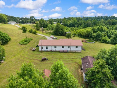 /international/us/3492-hawk-creek-road-london-ky-110109041580/