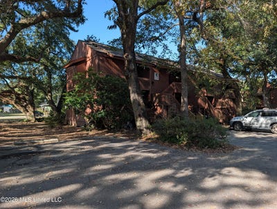 /international/us/121-lakeside-villa-lot-c-diamondhead-ms-110120827575/