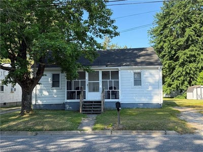 /international/us/310-s-college-drive-franklin-va-110108250463/