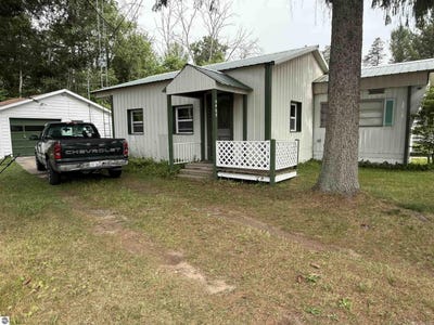 /international/us/4465-filter-road-harrison-mi-110095512892/