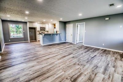 /international/us/2700-quarry-road-brenham-tx-110094768592/