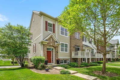 /international/us/3061-hughsdale-street-elgin-il-110108417493/