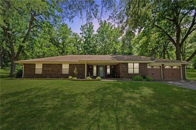 /international/us/302-southern-hills-drive-coffeyville-ks-110100151865/