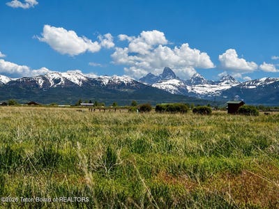 /international/us/5066-vista-lane-tetonia-id-110108362526/