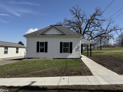 /international/us/209-mill-street-traer-ia-110098462232/