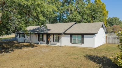 /international/us/101-woodland-trail-gladewater-tx-110119985626/