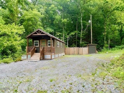 /international/us/742-hardin-lane-sevierville-tn-110101332506/?lang=en