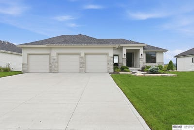 /international/us/635-s-243rd-street-waterloo-ne-110108440306/