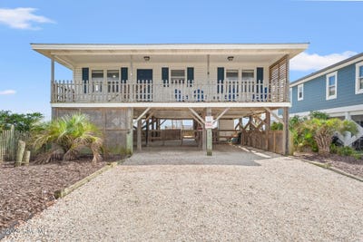 /international/us/392-e-first-street-ocean-isle-beach-nc-110110325079/
