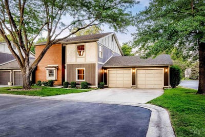 /international/us/1605-e-lenz-lane-boise-id-110100975542/