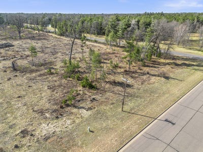 /international/us/563-n-russell-street-grantsburg-wi-110107506079/