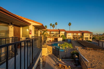 /international/us/66735-12th-street-desert-hot-springs-ca-110106004342/