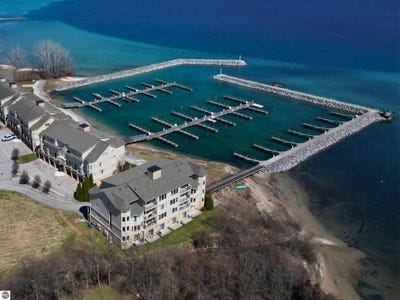 /international/us/704-n-dockside-circle-suttons-bay-mi-110107829516/