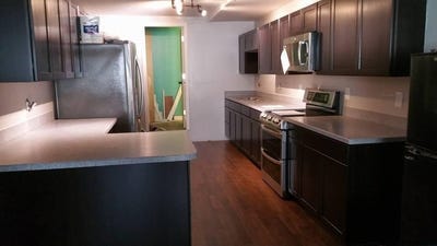 /international/us/109-n-ogden-st-sturgeon-mo-110101238047/?lang=en