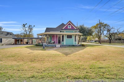 /international/us/312-w-8th-street-ferris-tx-110108587734/