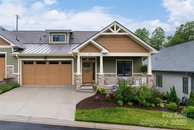 /international/us/225-sports-village-drive-hendersonville-nc-110100244265/