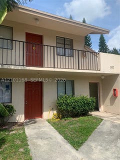 /international/us/300-nottingham-cir-green-acres-fl-110120135858/