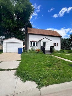 /international/us/256-locust-street-dawson-mn-110108716315/