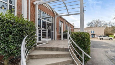 /international/us/510-514-dabney-drive-henderson-nc-110097827398/