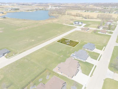 /international/us/719-8th-st-sw-dyersville-ia-110107353803/