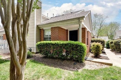 /international/us/703-westgate-circle-williamsburg-va-110108294435/