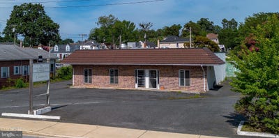 /international/us/1806-old-eastern-avenue-essex-md-110101024296/