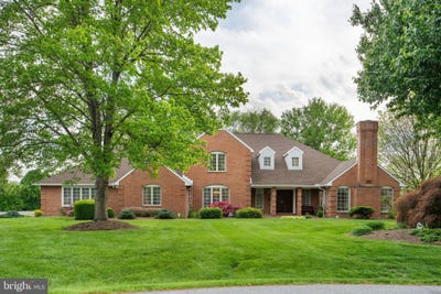 /international/us/18903-manchester-drive-hagerstown-md-110107201665/