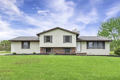 /international/us/9550-spencer-road-homerville-oh-110107852250/
