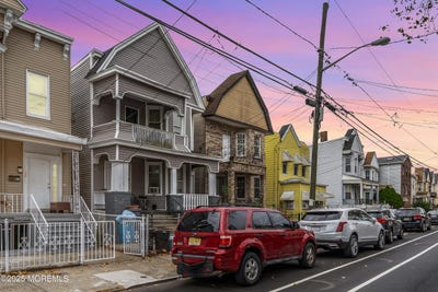 /international/us/107-bidwell-avenue-jersey-city-nj-110104487206/