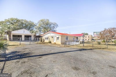 /international/us/100-glenwood-avenue-warner-robins-ga-110104137960/