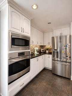 /international/us/202-13-33rd-avenue-bayside-ny-110120021588/