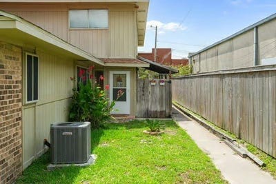 /international/us/2056-hidden-lake-corpus-christi-tx-110108544934/