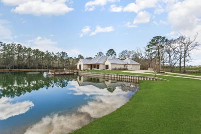 /international/us/15866-n-hwy-326-sour-lake-tx-110105854782/