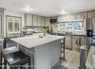 /international/us/51691-highway-6-and-24-glenwood-springs-co-110108411848/