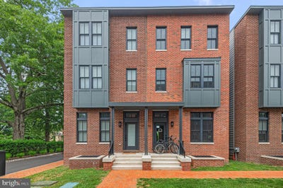 /international/us/117-thornton-lane-newtown-pa-110108929824/